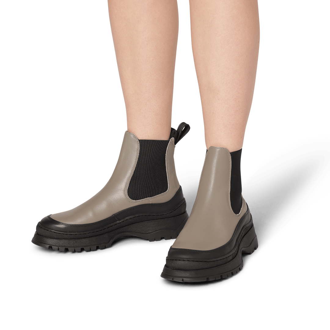 LÄST Trail Taupe Ankle Boots Taupe